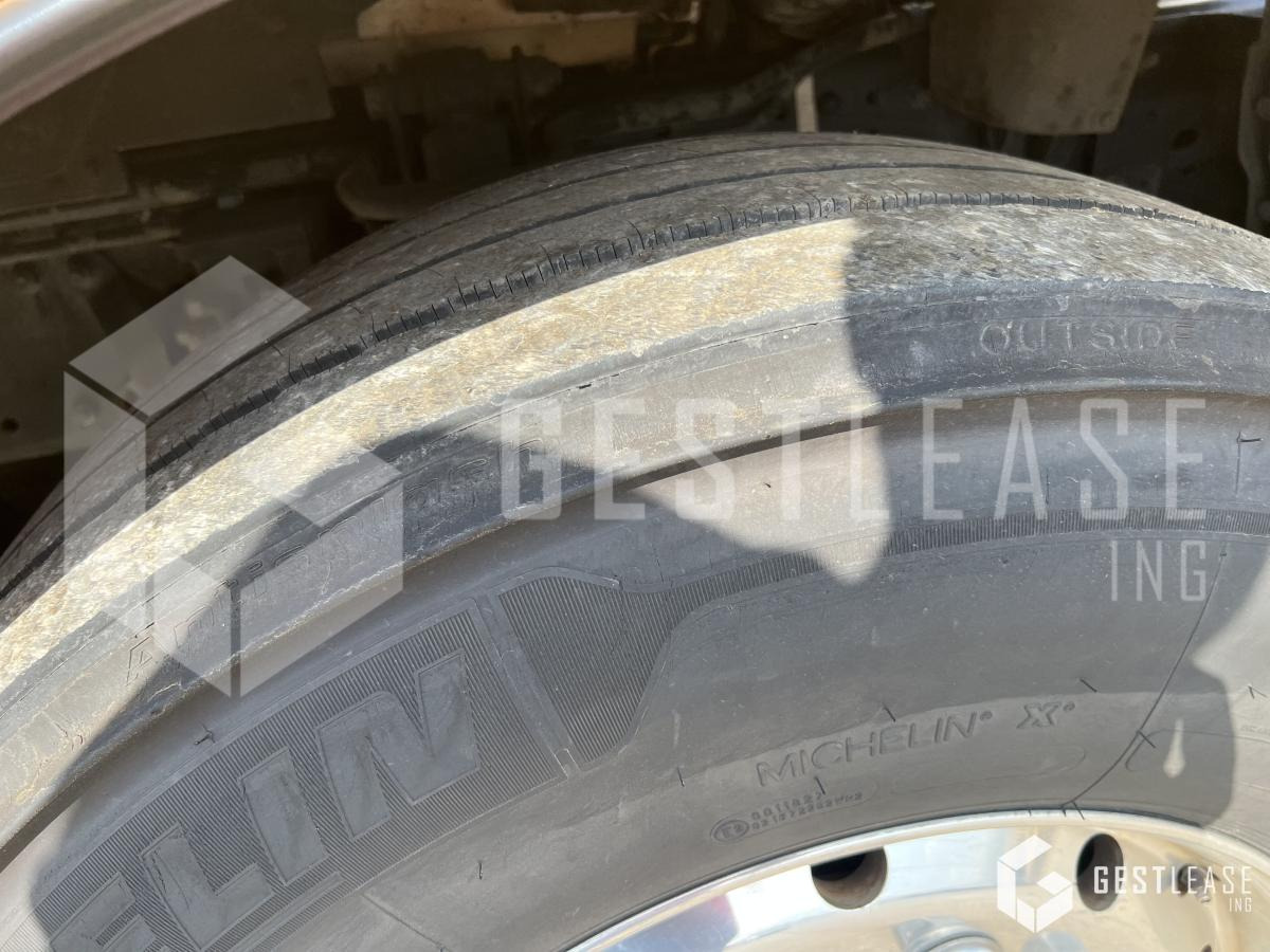 Tractor unit MAN TGX 18.680: picture 13