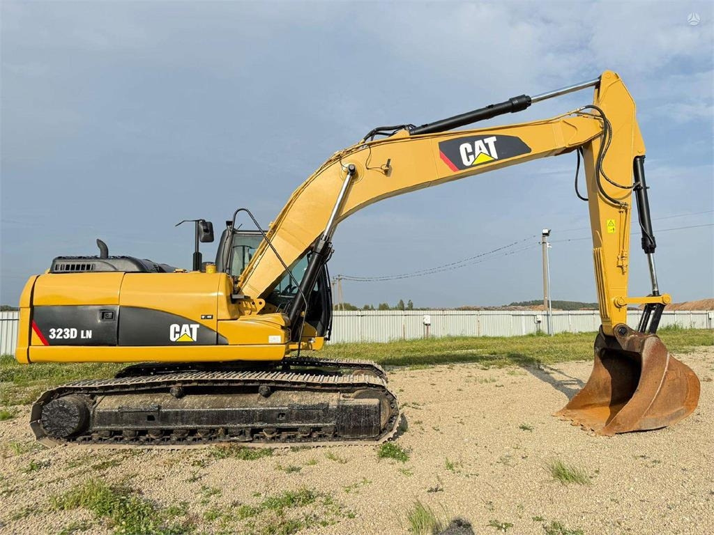 CAT 323 D - Crawler excavator: picture 5 CAT 323 D - Crawler excavator: picture 5