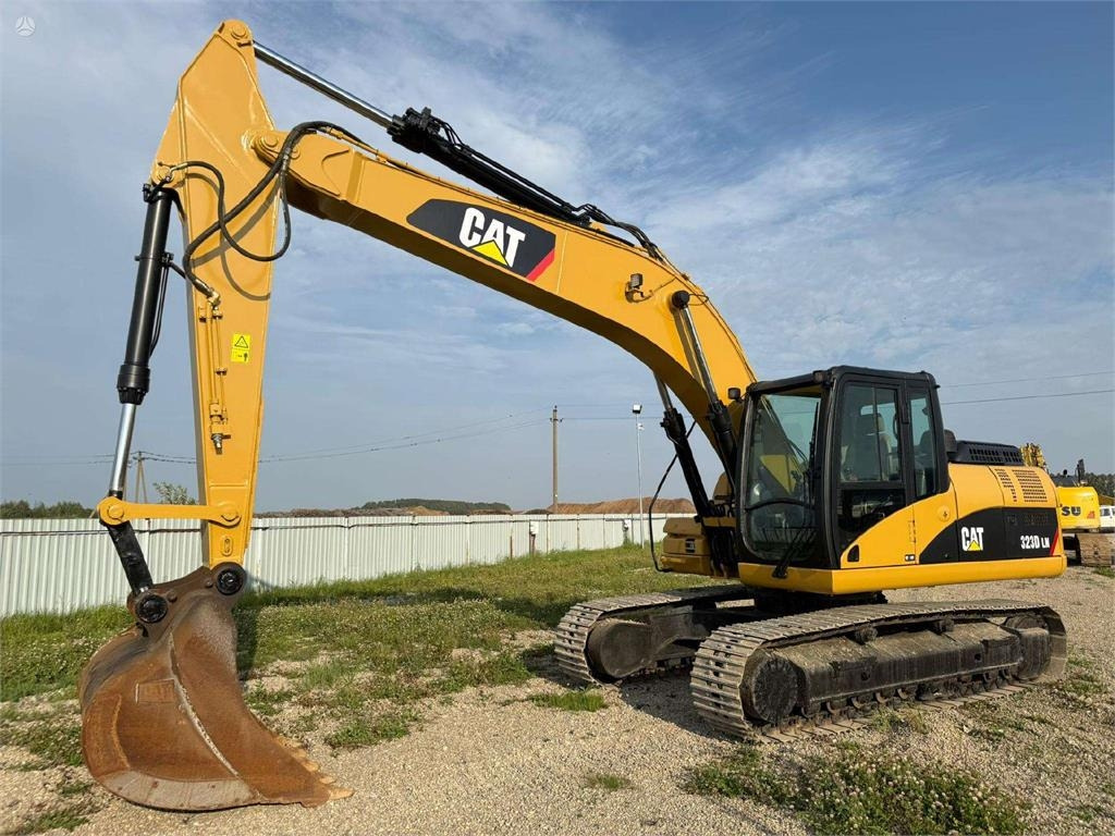 CAT 323 D - Crawler excavator: picture 2 CAT 323 D - Crawler excavator: picture 2