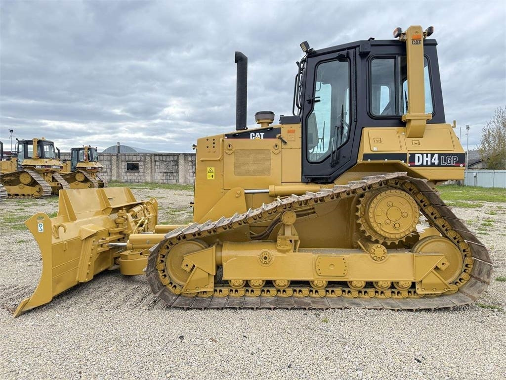 CAT D4H LGP - Bulldozer: picture 3 CAT D4H LGP - Bulldozer: picture 3