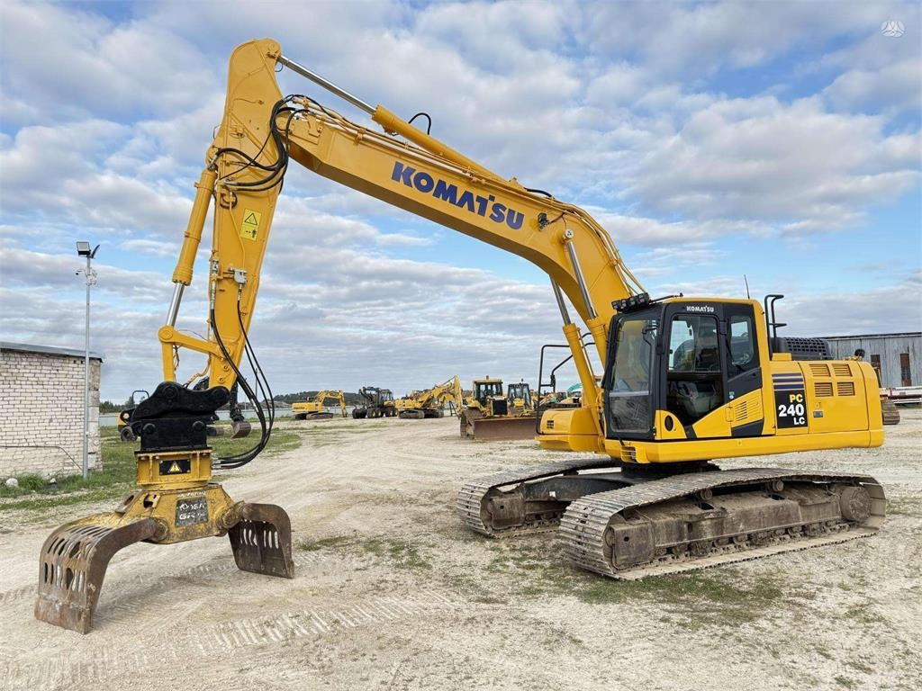 Komatsu PC 240 LC-11 - Crawler excavator: picture 3 Komatsu PC 240 LC-11 - Crawler excavator: picture 3