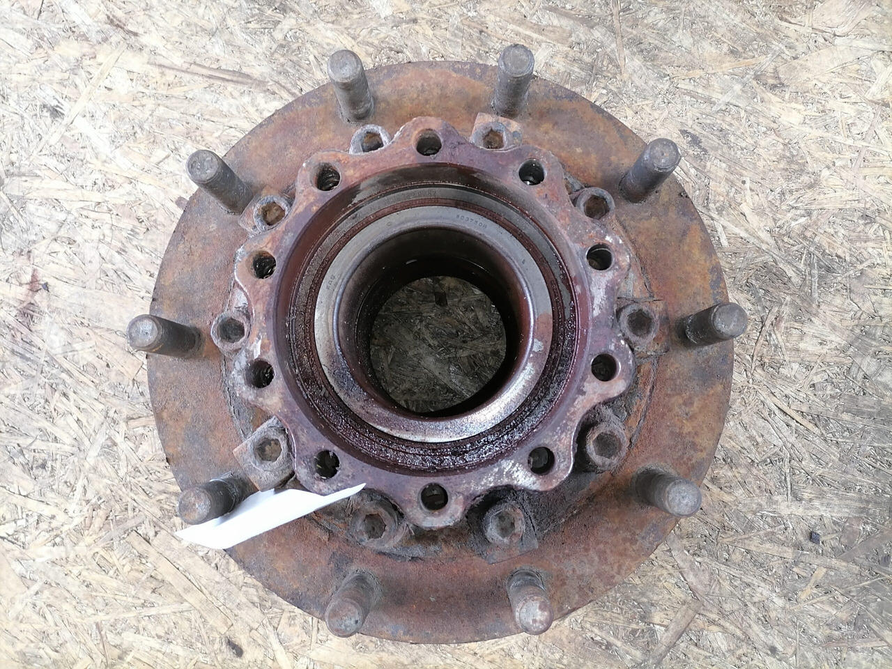 MAN Rear axel hub 81357013155 - Wheel hub for Truck: picture 2 MAN Rear axel hub 81357013155 - Wheel hub for Truck: picture 2