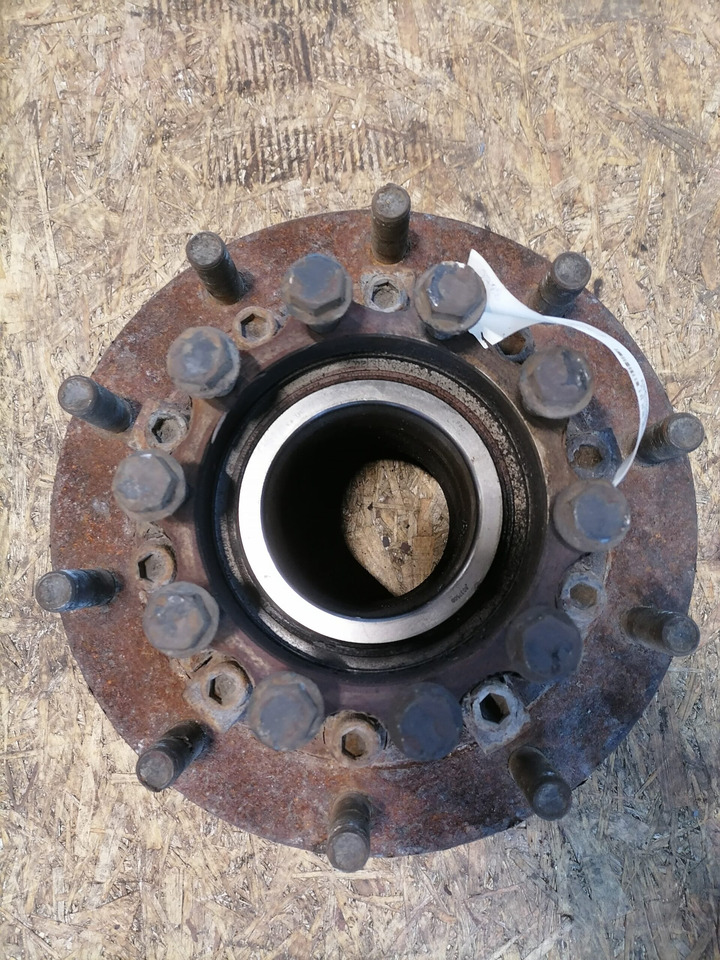 MAN Rear axel hub 81357013155 - Wheel hub for Truck: picture 4 MAN Rear axel hub 81357013155 - Wheel hub for Truck: picture 4