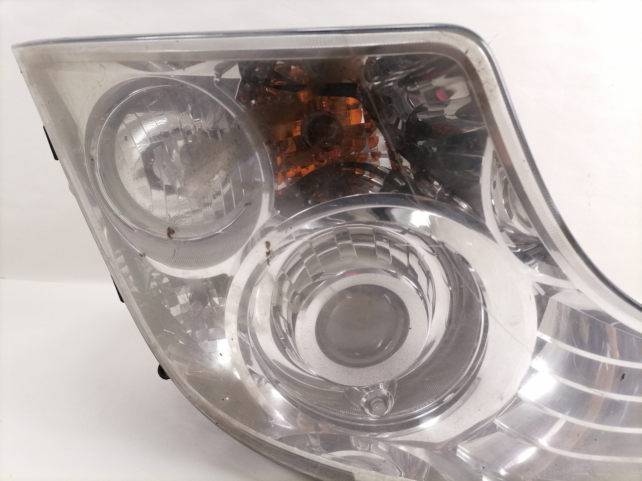 Mercedes-Benz Esituli, xenon A9608200939 - Lights/ Lighting for Truck: picture 2 Mercedes-Benz Esituli, xenon A9608200939 - Lights/ Lighting for Truck: picture 2