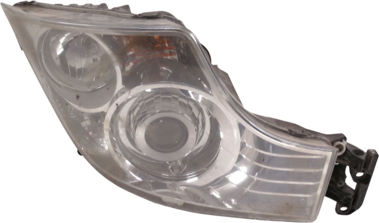 Mercedes-Benz Esituli, xenon A9608200939 - Lights/ Lighting for Truck: picture 1 Mercedes-Benz Esituli, xenon A9608200939 - Lights/ Lighting for Truck: picture 1