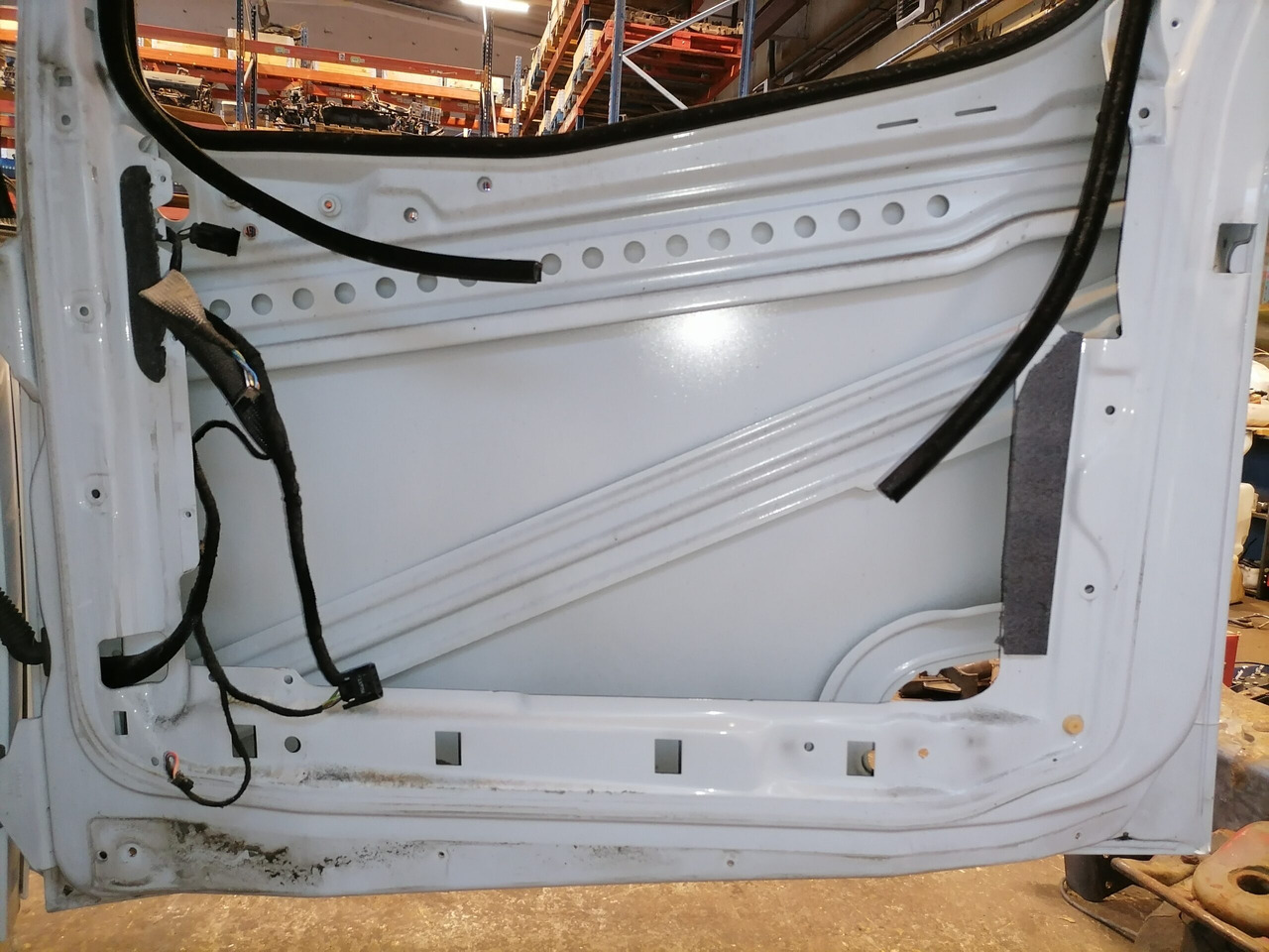 Mercedes-Benz MB uks, parem A9607202403 - Door and parts for Truck: picture 3 Mercedes-Benz MB uks, parem A9607202403 - Door and parts for Truck: picture 3