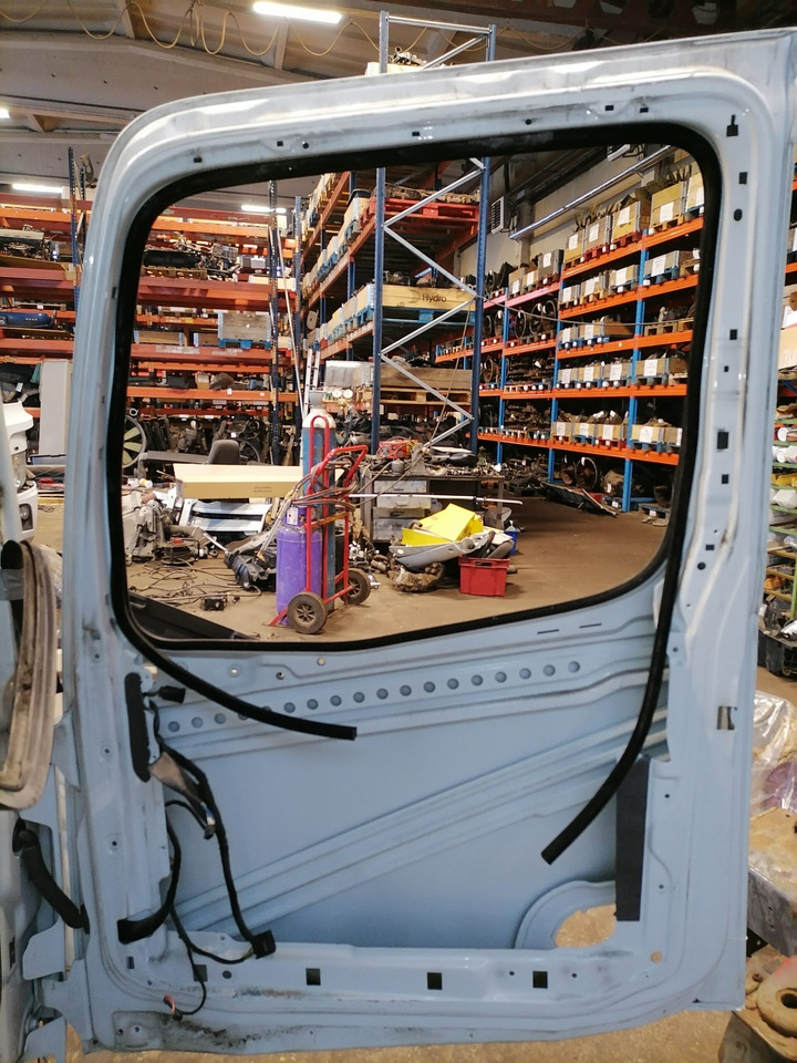 Mercedes-Benz MB uks, parem A9607202403 - Door and parts for Truck: picture 2 Mercedes-Benz MB uks, parem A9607202403 - Door and parts for Truck: picture 2