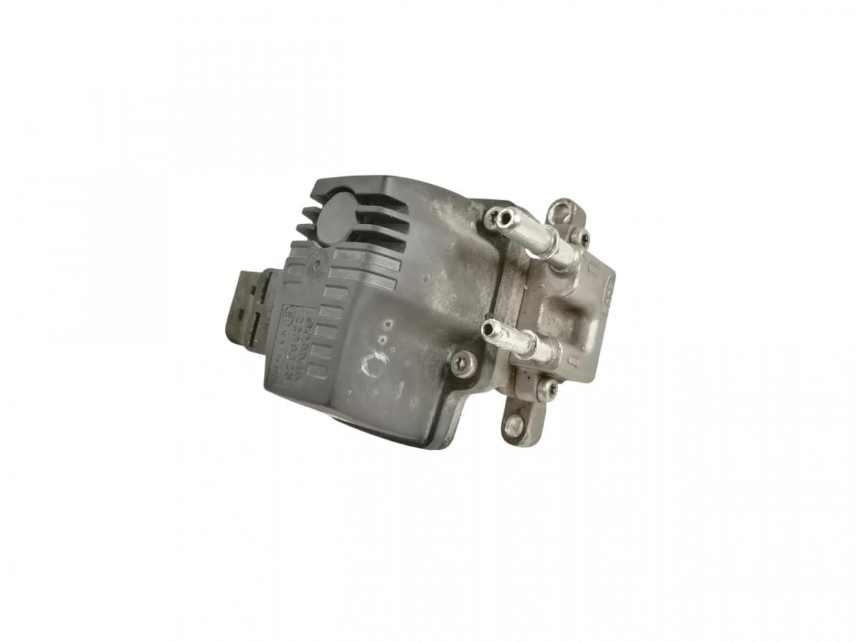 Scania ADBlue dosaator 2238325 - Fuel processing/ Fuel delivery for Truck: picture 1 Scania ADBlue dosaator 2238325 - Fuel processing/ Fuel delivery for Truck: picture 1