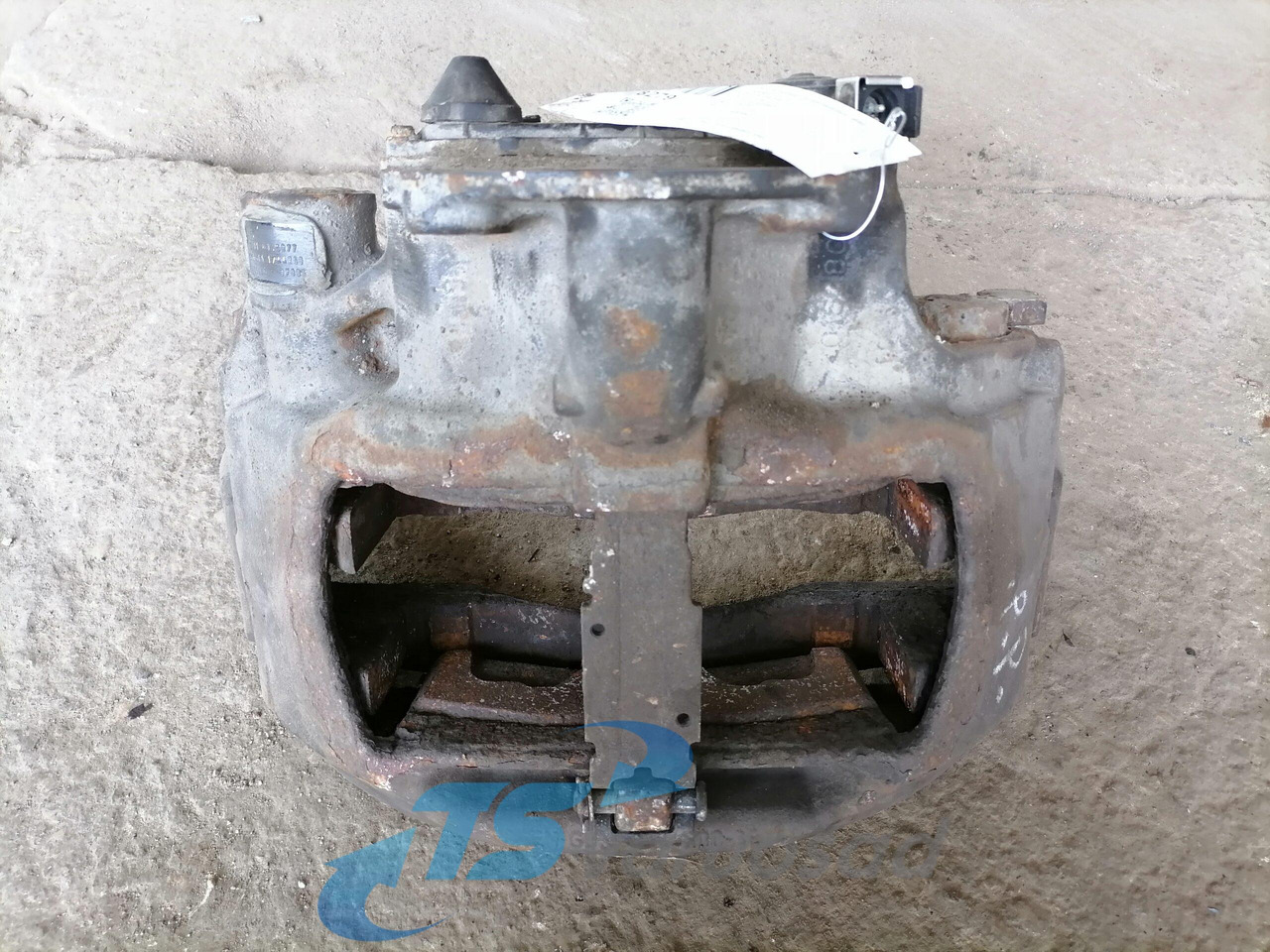 Scania Brake caliper 1744250 - Brake parts for Truck: picture 4 Scania Brake caliper 1744250 - Brake parts for Truck: picture 4