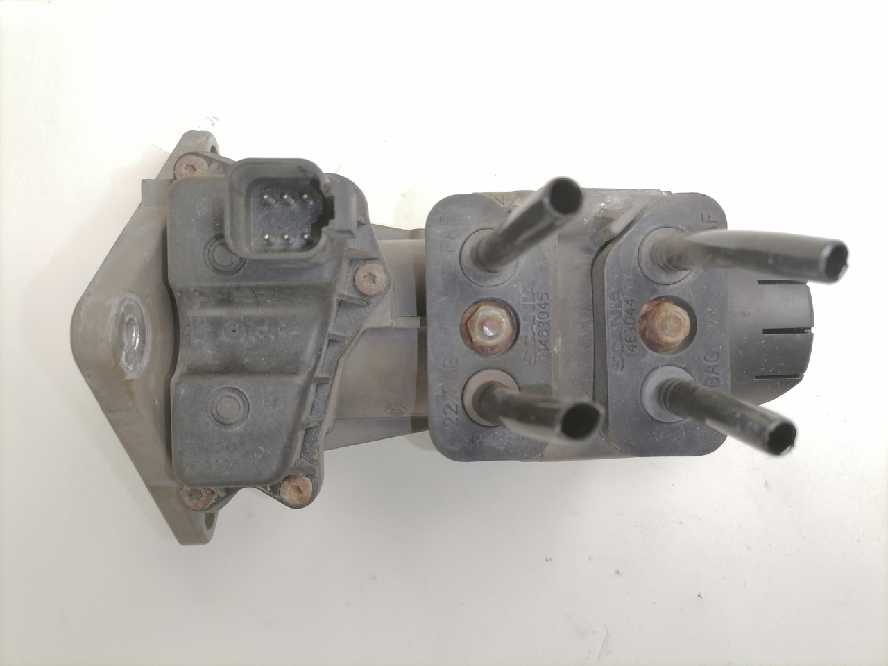 Scania Brake pressure control 1942899 - Brake valve for Truck: picture 3 Scania Brake pressure control 1942899 - Brake valve for Truck: picture 3