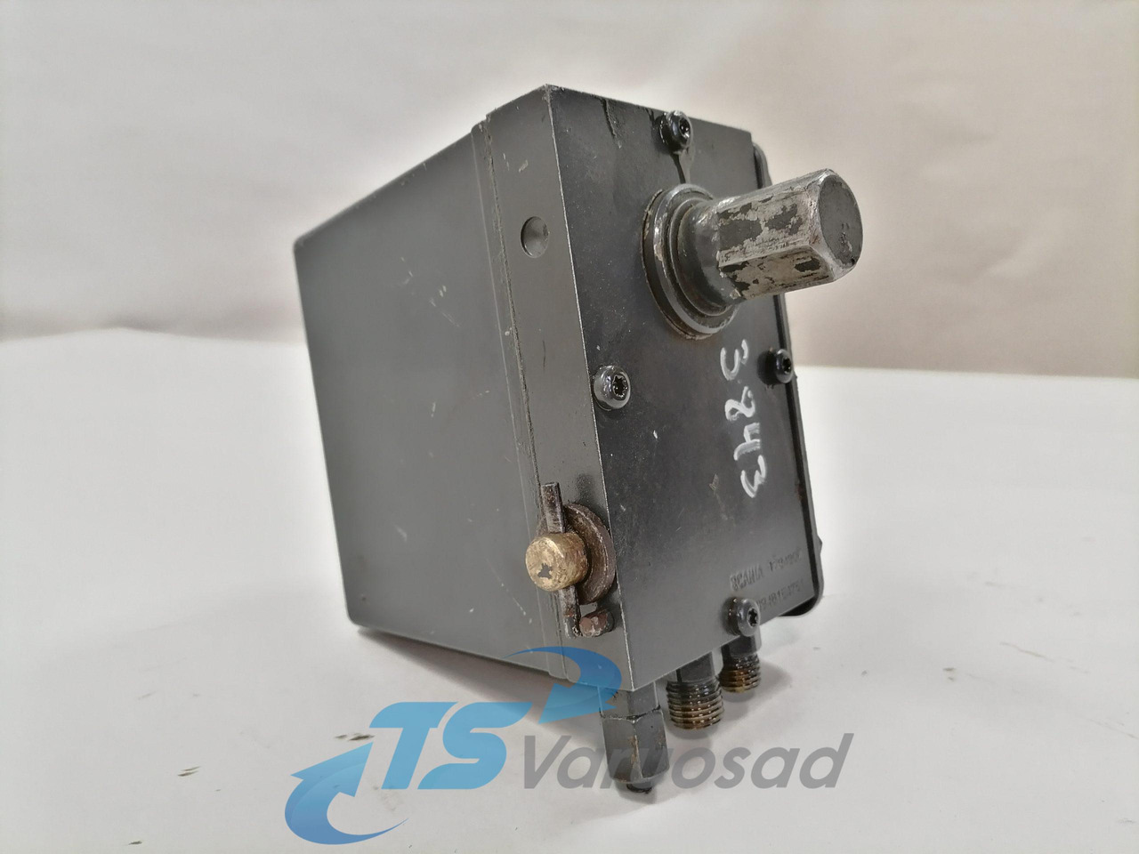 Scania Cab tilting pump 1794906 - Cab suspension for Truck: picture 1 Scania Cab tilting pump 1794906 - Cab suspension for Truck: picture 1