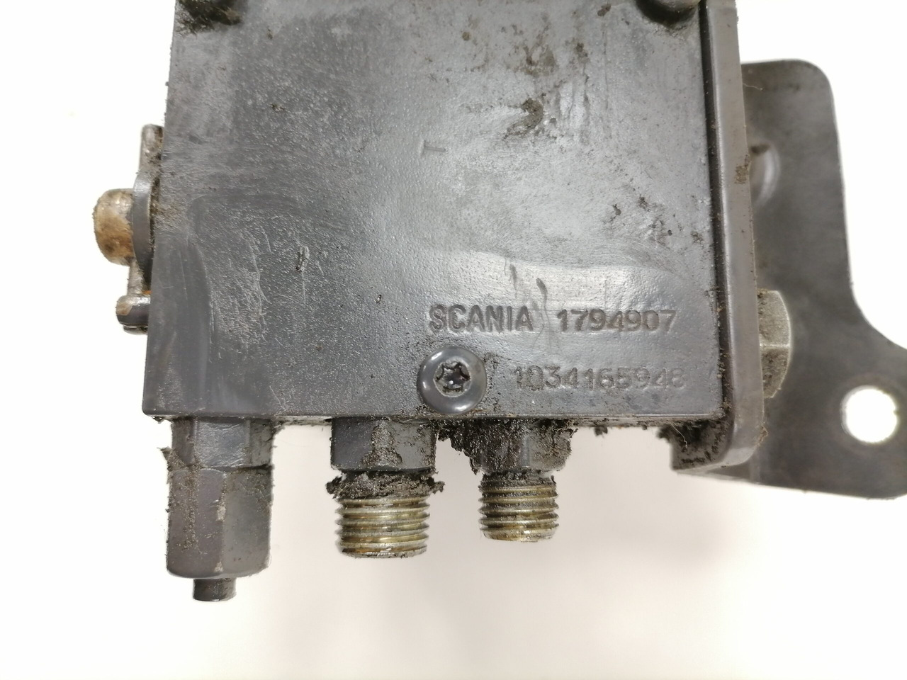 Scania Cab tilting pump 1794907 - Cab suspension for Truck: picture 2 Scania Cab tilting pump 1794907 - Cab suspension for Truck: picture 2