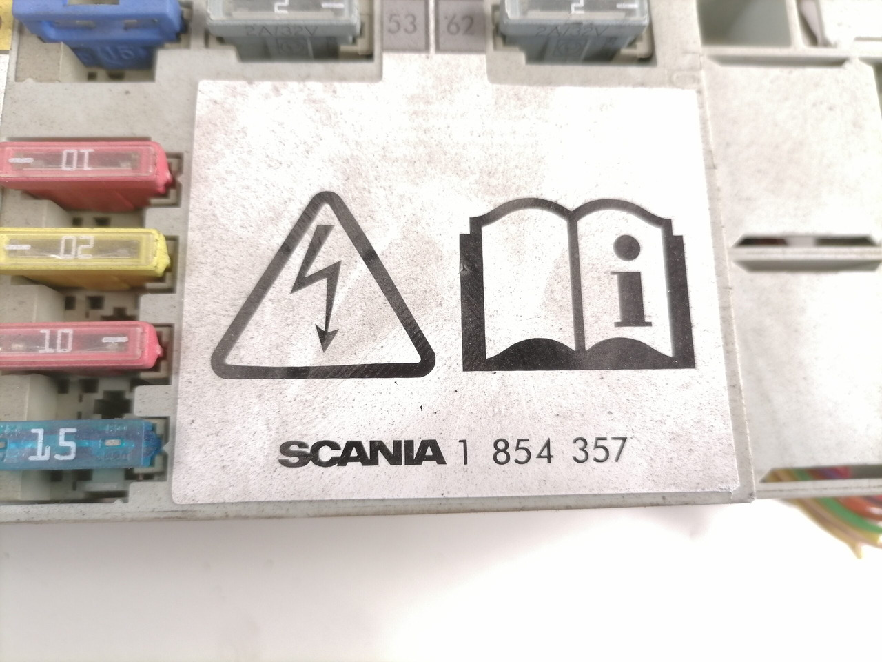 Scania Central electric unit 1854357 - Fuse for Truck: picture 4 Scania Central electric unit 1854357 - Fuse for Truck: picture 4