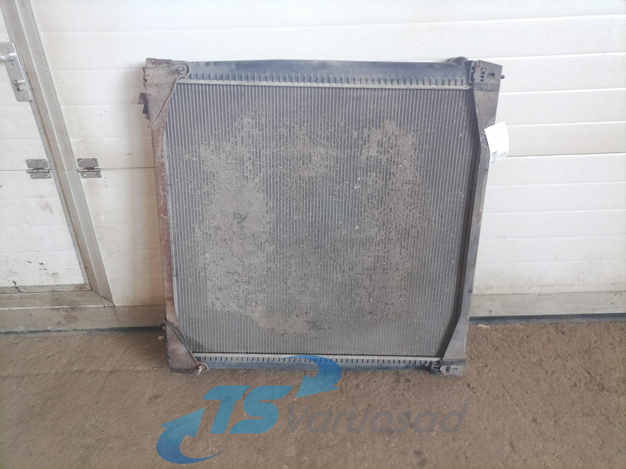 Scania Cooling radiator 1769997 - Radiator for Truck: picture 2 Scania Cooling radiator 1769997 - Radiator for Truck: picture 2