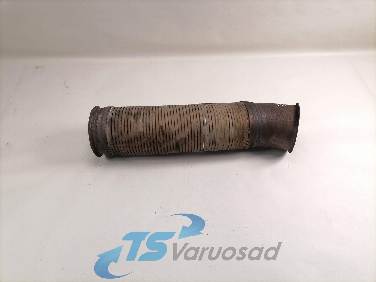 Scania Exhaust pipe 1529474 - Muffler for Truck: picture 1 Scania Exhaust pipe 1529474 - Muffler for Truck: picture 1
