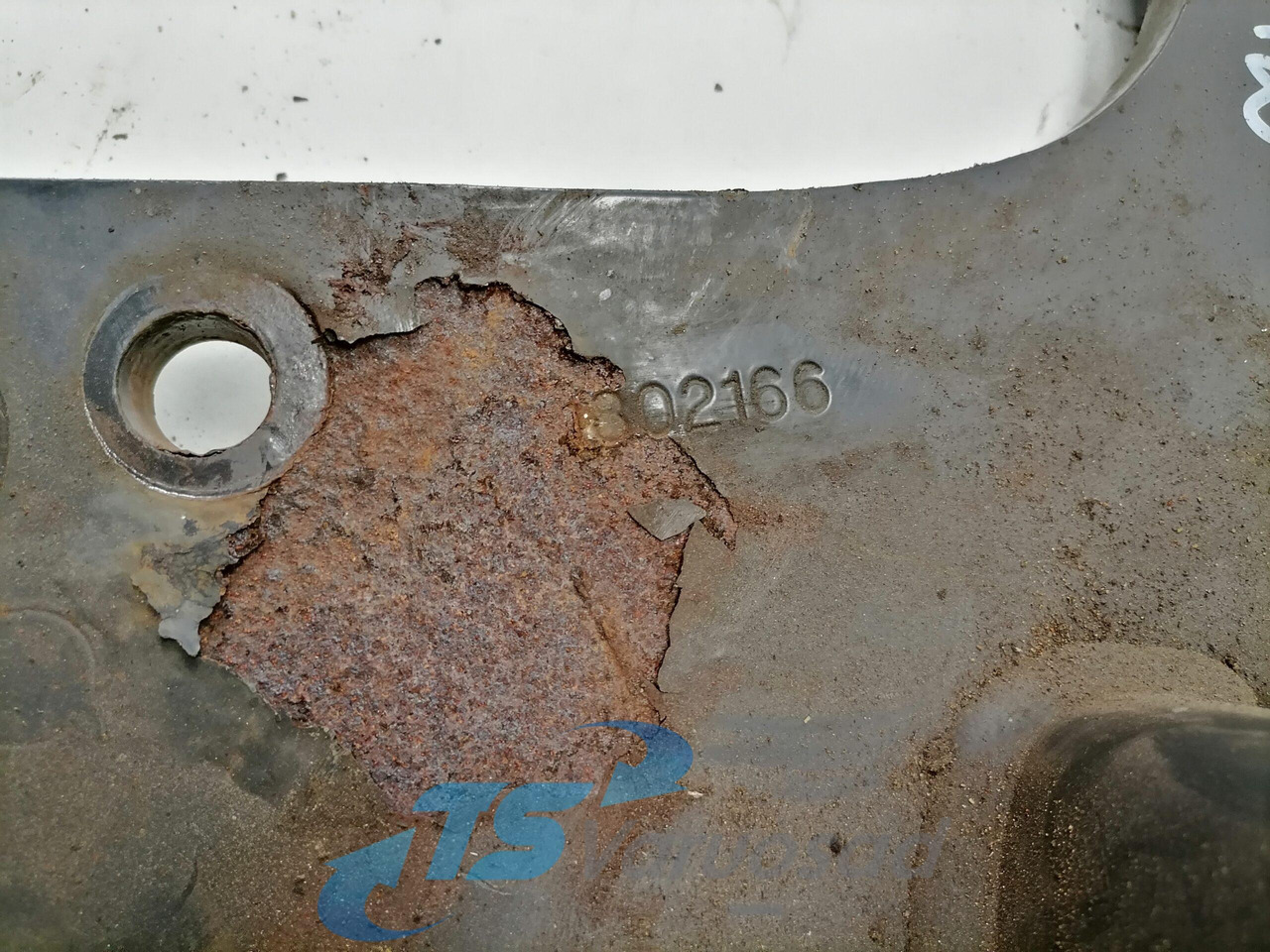 Scania Front bumper carrier 1802166 - Bumper for Truck: picture 2 Scania Front bumper carrier 1802166 - Bumper for Truck: picture 2