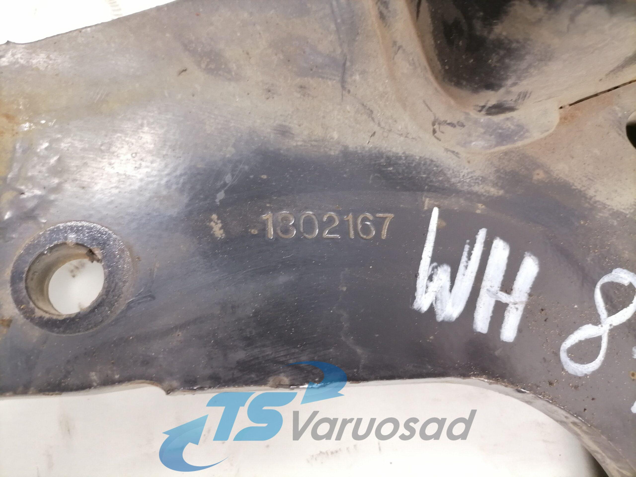 Scania Front bumper carrier 1802167 - Bumper for Truck: picture 2 Scania Front bumper carrier 1802167 - Bumper for Truck: picture 2