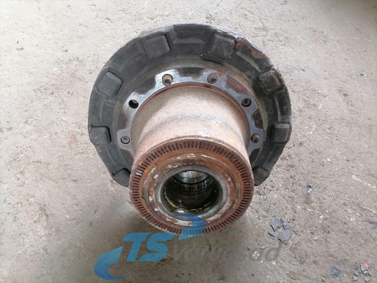 Scania Front hub 1868663 - Wheel hub for Truck: picture 3 Scania Front hub 1868663 - Wheel hub for Truck: picture 3