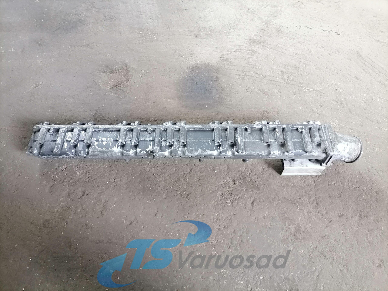 Scania Intake mainfold 1390209 - Intake manifold for Truck: picture 3 Scania Intake mainfold 1390209 - Intake manifold for Truck: picture 3