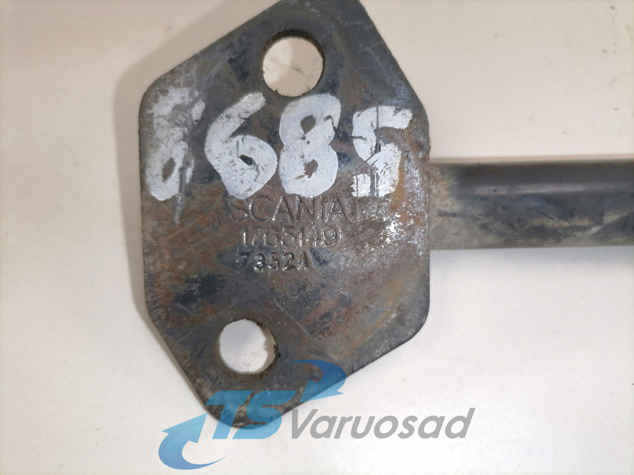 Scania Muffler carrier 1765149 - Muffler for Truck: picture 3 Scania Muffler carrier 1765149 - Muffler for Truck: picture 3