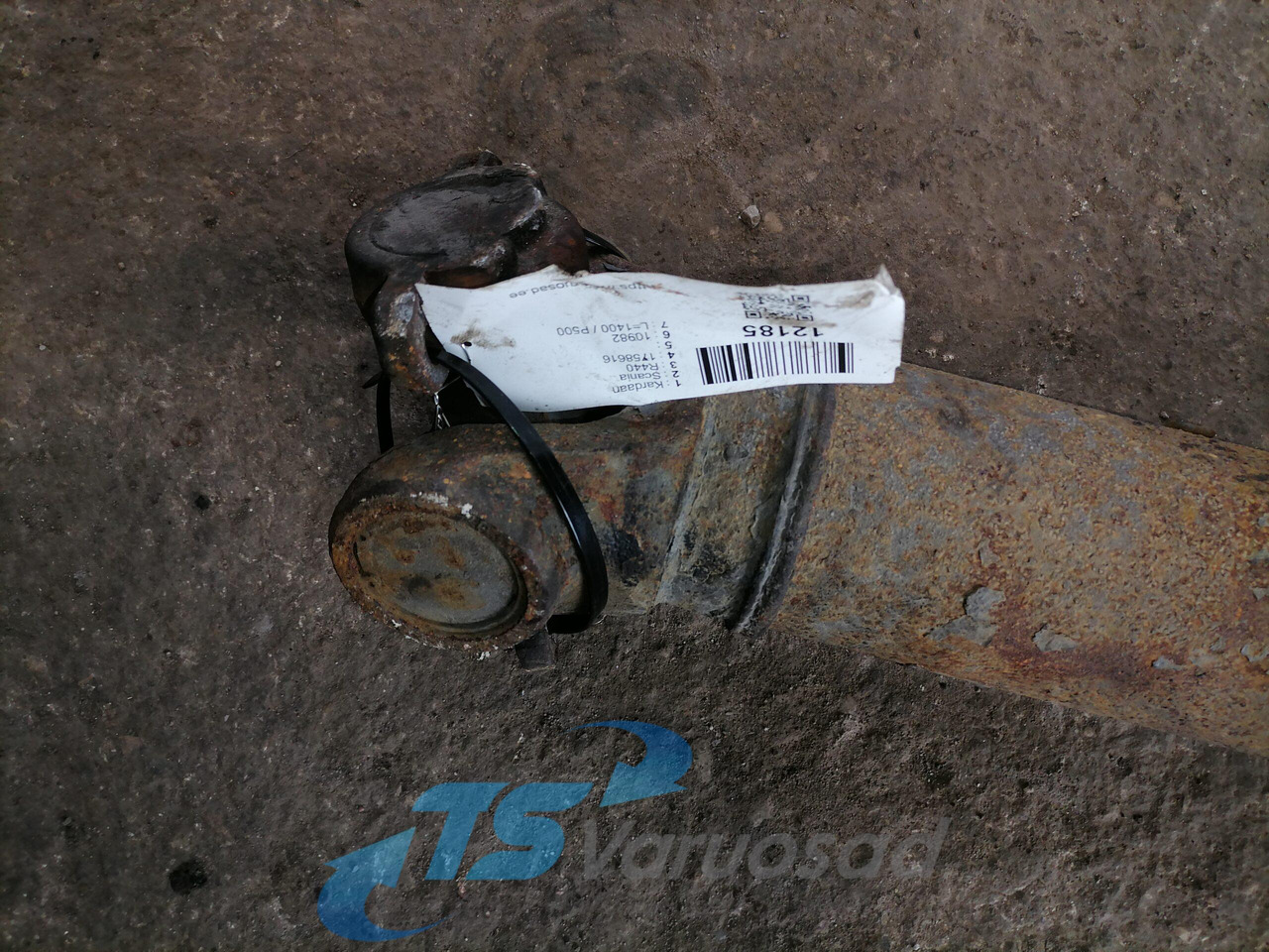 Scania Propeller shaft 1758616 - Propeller shaft for Truck: picture 2 Scania Propeller shaft 1758616 - Propeller shaft for Truck: picture 2