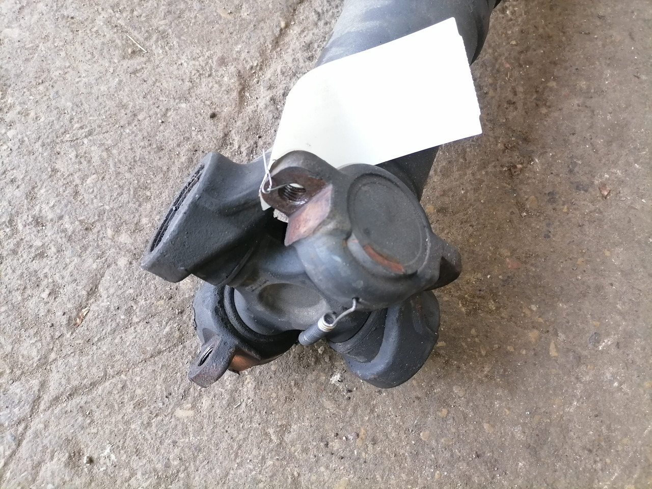 Scania Propeller shaft 1758616 - Propeller shaft for Truck: picture 3 Scania Propeller shaft 1758616 - Propeller shaft for Truck: picture 3