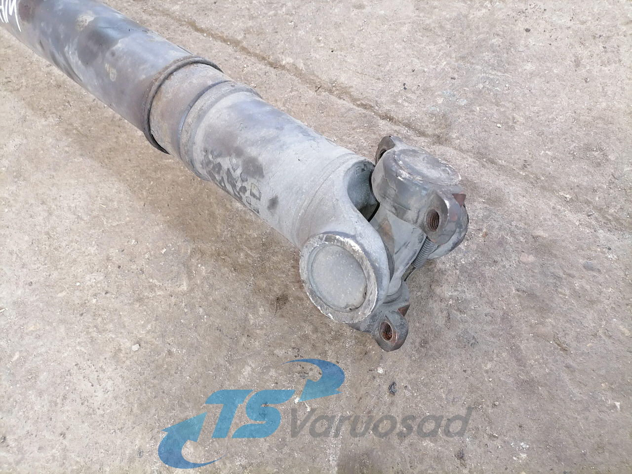Scania Propeller shaft 1758616 - Propeller shaft for Truck: picture 3 Scania Propeller shaft 1758616 - Propeller shaft for Truck: picture 3