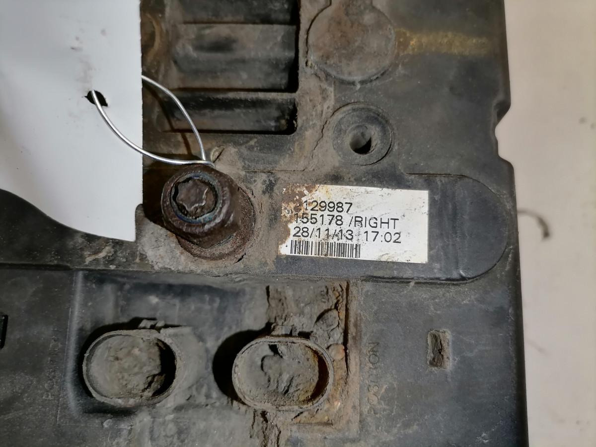 Scania Tagatuli, parem 2129987 - Tail light for Truck: picture 4 Scania Tagatuli, parem 2129987 - Tail light for Truck: picture 4