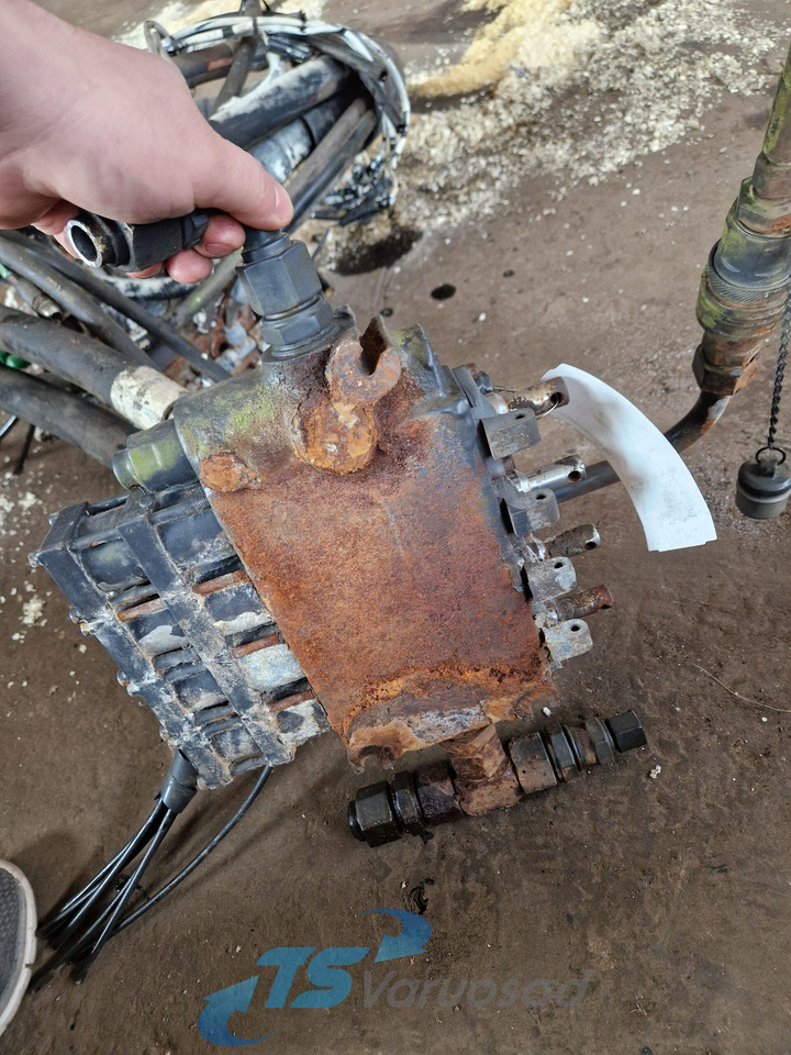 Universaalne Hydraulic control - Hydraulics for Truck: picture 2 Universaalne Hydraulic control - Hydraulics for Truck: picture 2