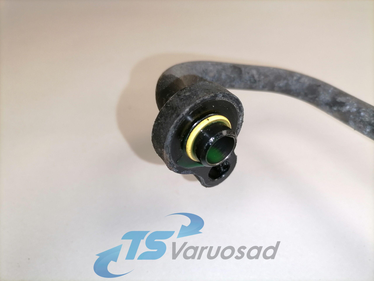 Volvo A/C pipe 84218499 - Heating/ Ventilation for Truck: picture 5 Volvo A/C pipe 84218499 - Heating/ Ventilation for Truck: picture 5