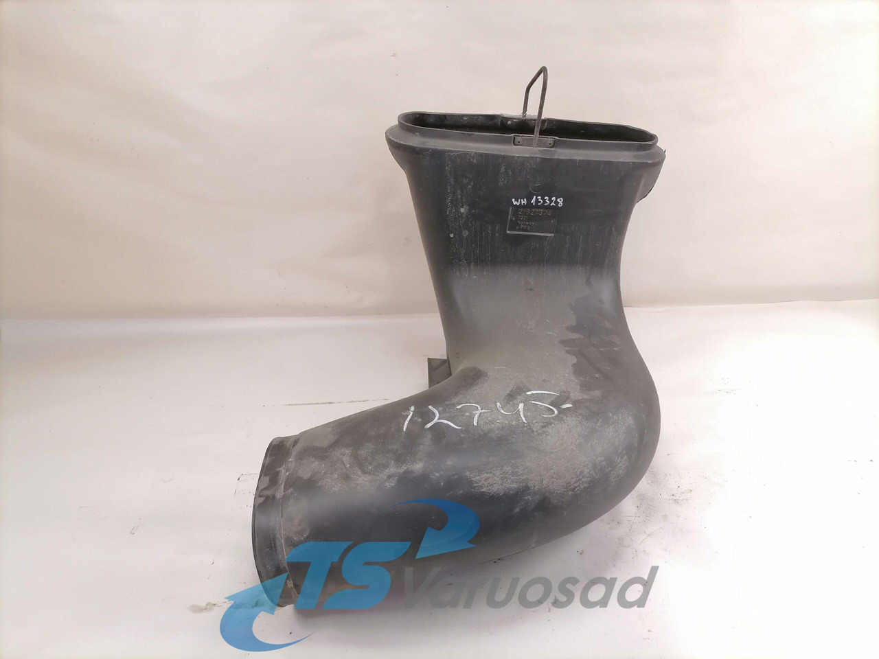Volvo Air intake 21627374 - Air intake system for Truck: picture 1 Volvo Air intake 21627374 - Air intake system for Truck: picture 1