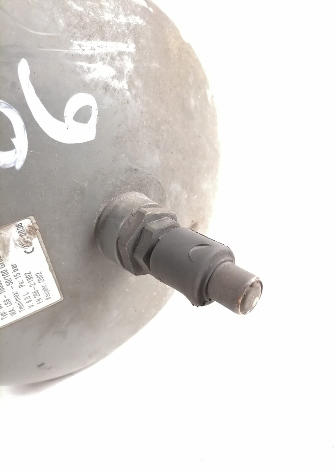 Volvo Air tank 20485243 - Universal part for Truck: picture 2 Volvo Air tank 20485243 - Universal part for Truck: picture 2