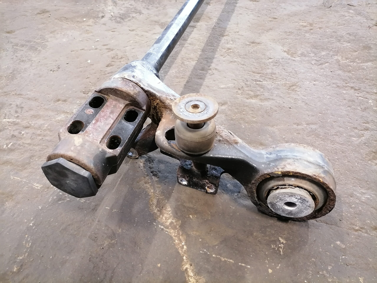 Volvo Anti-roll bar 3198853 - Cab suspension for Truck: picture 5 Volvo Anti-roll bar 3198853 - Cab suspension for Truck: picture 5