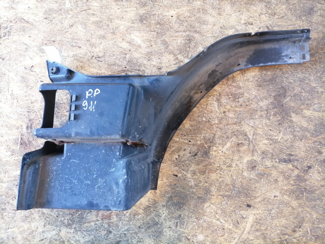 Volvo Astmelaua plastik 3175161 - Footstep for Truck: picture 3 Volvo Astmelaua plastik 3175161 - Footstep for Truck: picture 3