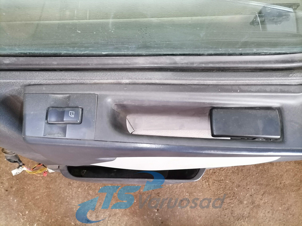 Door and parts for Truck Volvo Door 85112764: picture 9