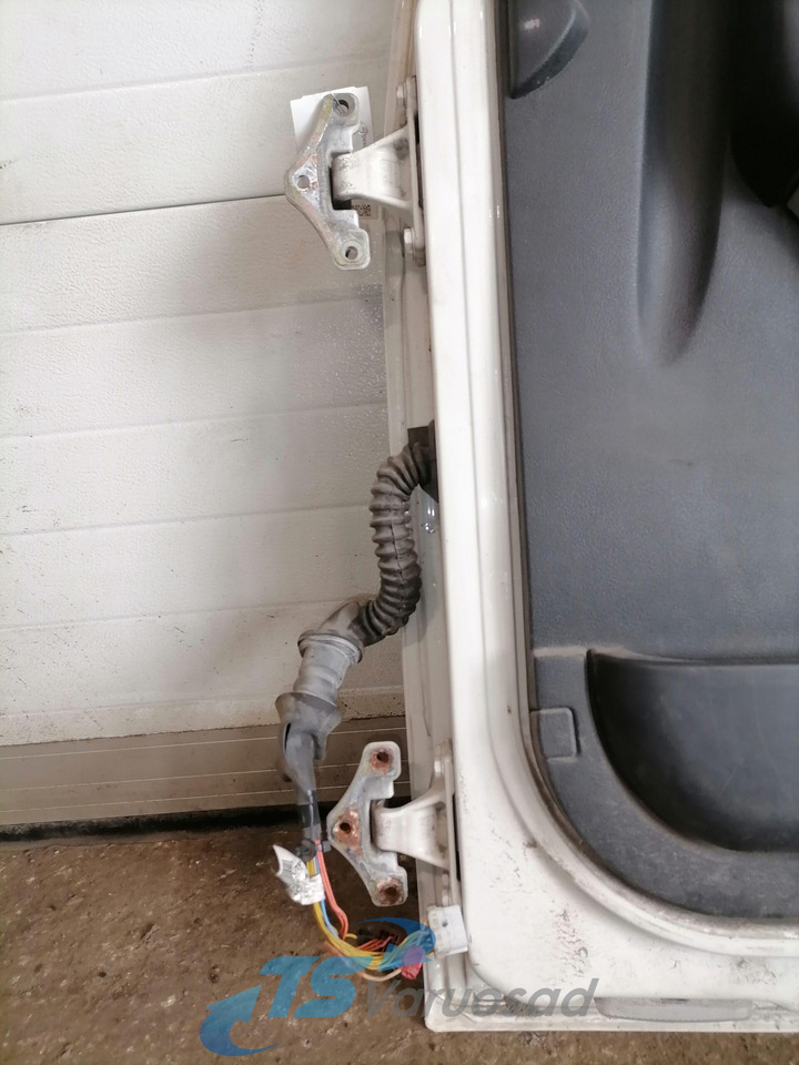 Door and parts for Truck Volvo Door 85112764: picture 7