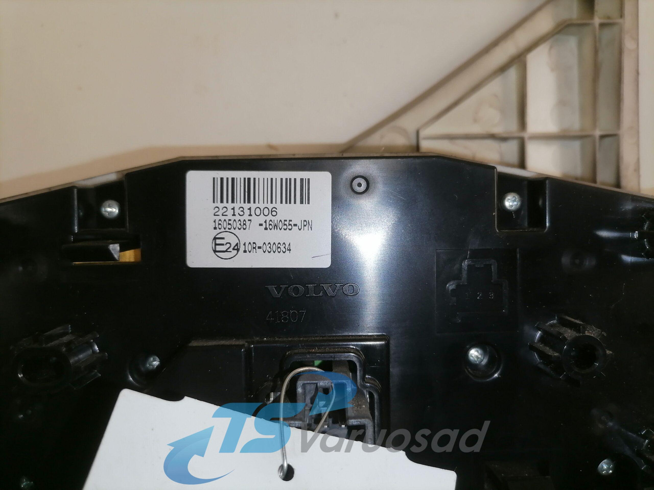 Volvo Ecu, CCM 22131006 - Heating/ Ventilation for Truck: picture 3 Volvo Ecu, CCM 22131006 - Heating/ Ventilation for Truck: picture 3