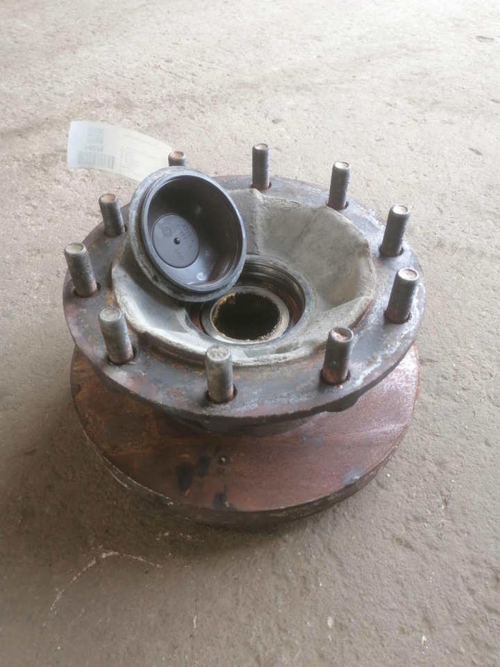 Volvo First wheel hub 21102564 - Wheel hub for Truck: picture 2 Volvo First wheel hub 21102564 - Wheel hub for Truck: picture 2