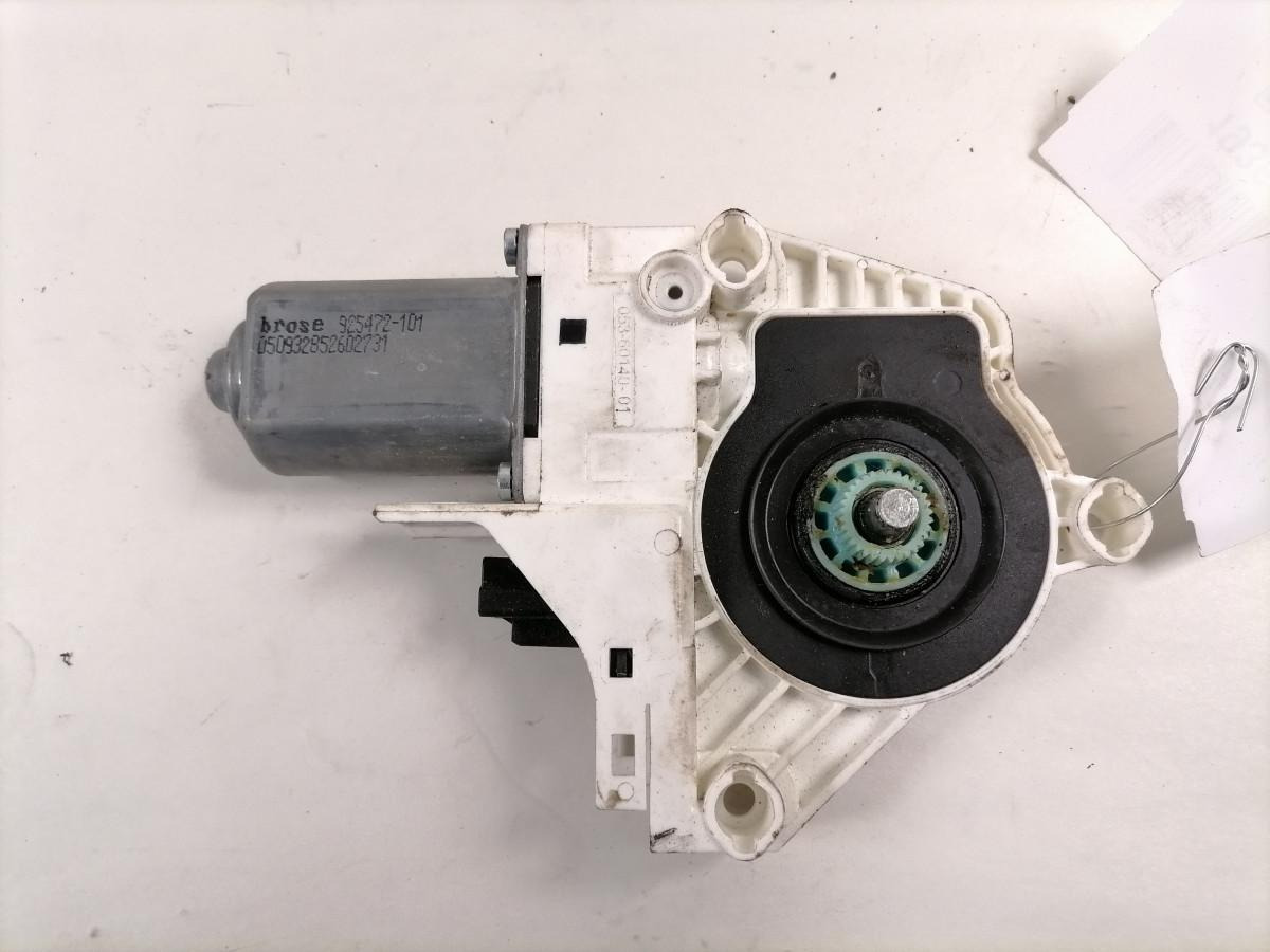 Volvo Glass lift 82907375 - Window and parts for Truck: picture 3 Volvo Glass lift 82907375 - Window and parts for Truck: picture 3