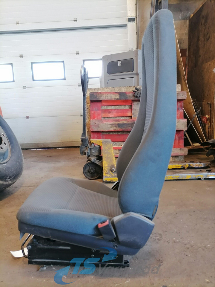 Volvo Passenger seat 20862627 - Seat for Truck: picture 5 Volvo Passenger seat 20862627 - Seat for Truck: picture 5