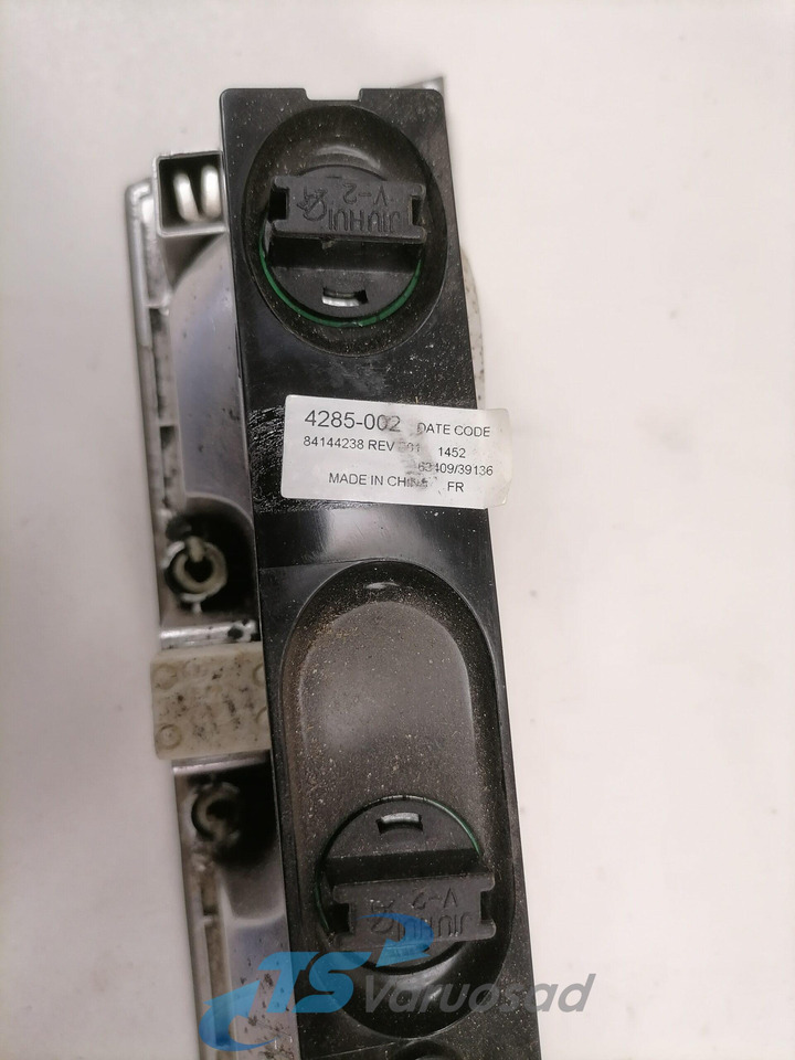 Volvo Salongi valgusti 84144238 - Universal part for Truck: picture 3 Volvo Salongi valgusti 84144238 - Universal part for Truck: picture 3
