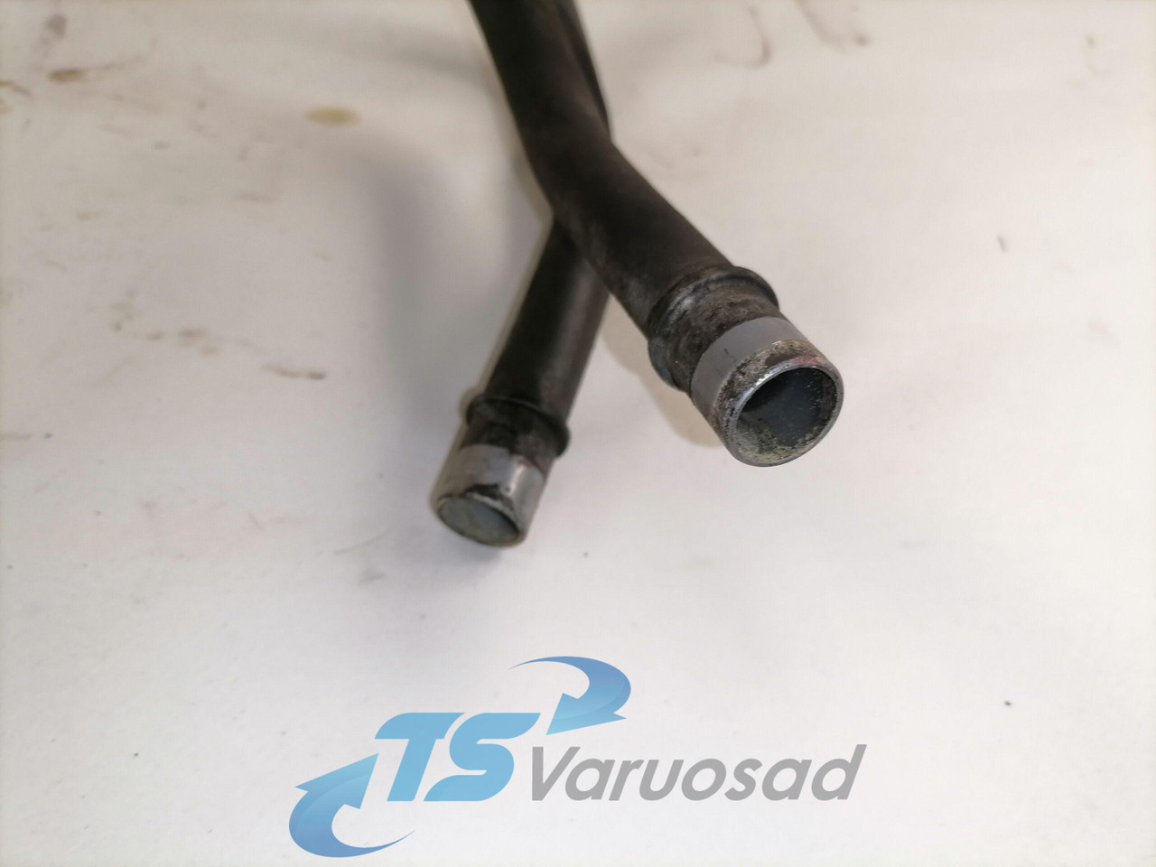 Volvo Salongisoojendus torud 21913681 - Heating/ Ventilation for Truck: picture 3 Volvo Salongisoojendus torud 21913681 - Heating/ Ventilation for Truck: picture 3
