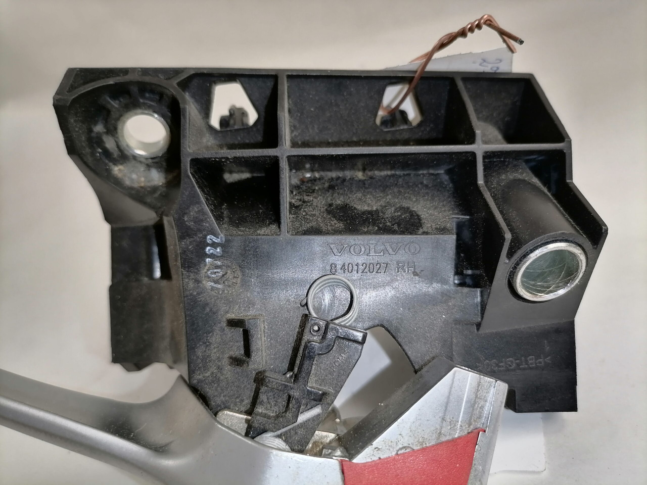 Volvo Ukselink, sisemine parem 84012027 - Door and parts for Truck: picture 3 Volvo Ukselink, sisemine parem 84012027 - Door and parts for Truck: picture 3