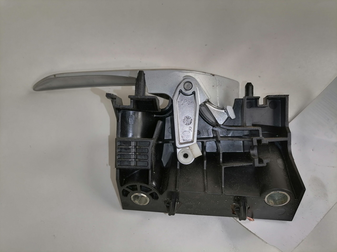 Volvo Ukselink, sisemine parem 84012027 - Door and parts for Truck: picture 4 Volvo Ukselink, sisemine parem 84012027 - Door and parts for Truck: picture 4