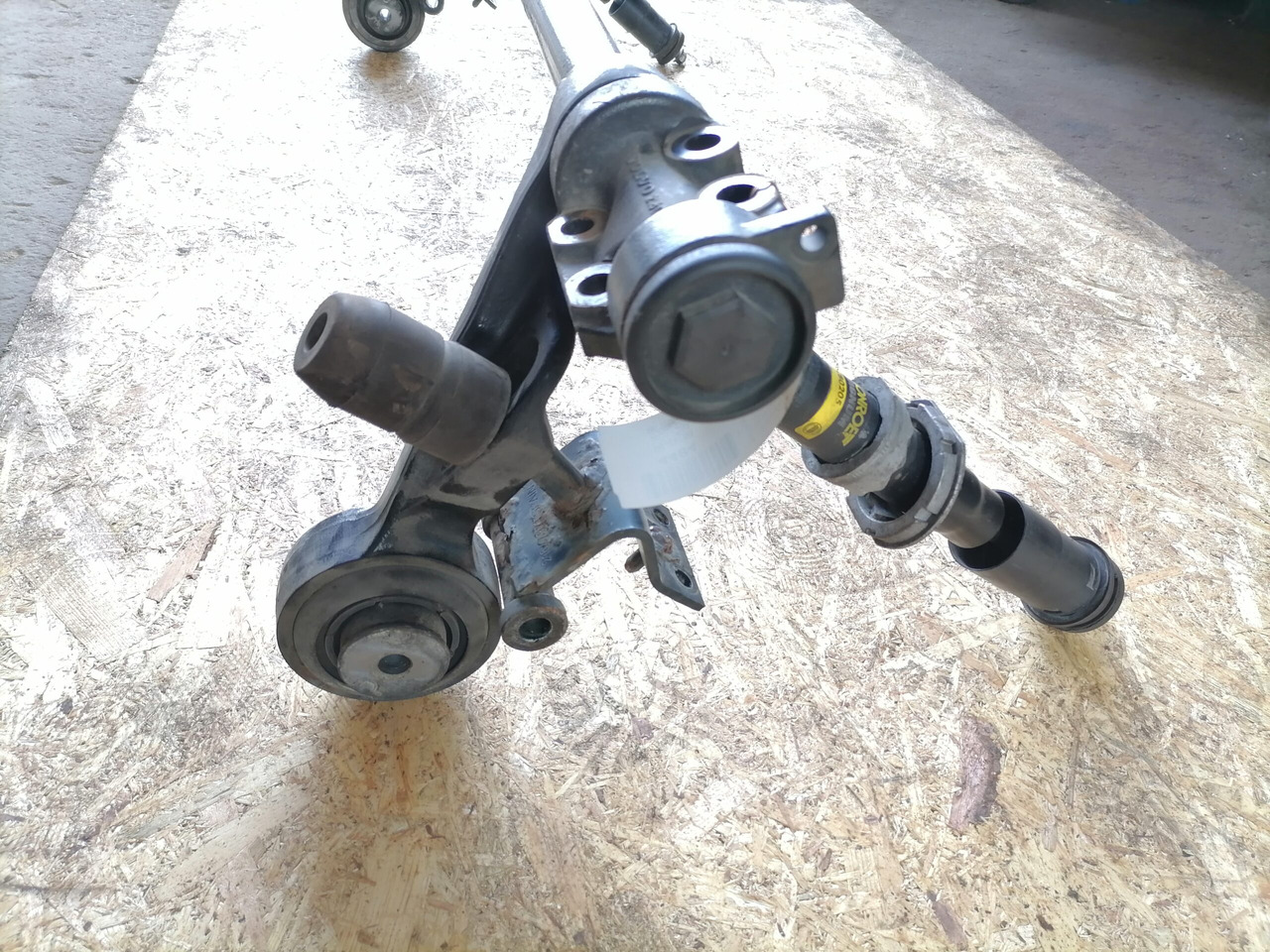 Volvo Volvo FH kabiini torsioonvarras 21750162 - Cab suspension for Truck: picture 5 Volvo Volvo FH kabiini torsioonvarras 21750162 - Cab suspension for Truck: picture 5