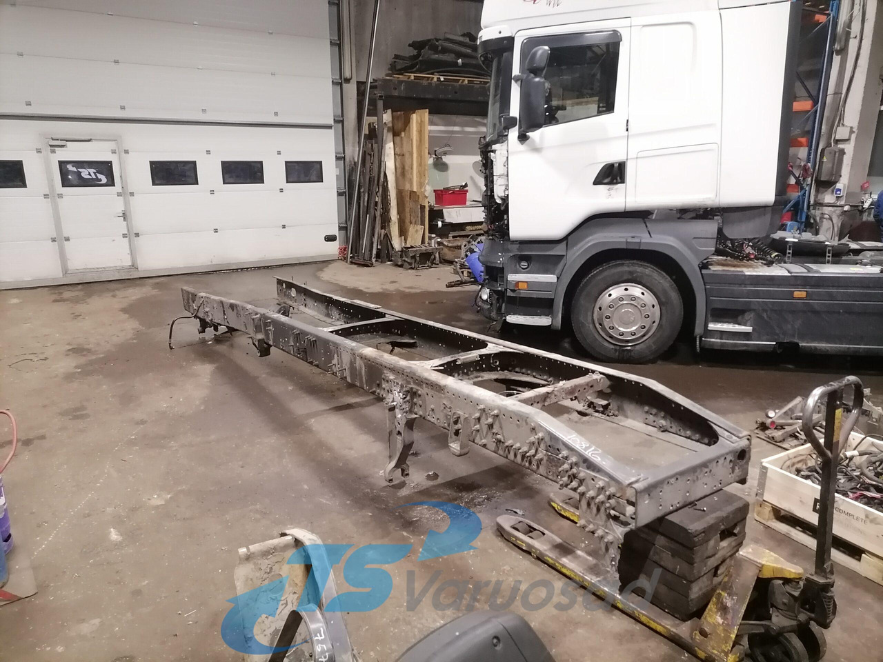 Volvo Volvo FH4 4x2 Raam 85137361 - Frame/ Chassis for Truck: picture 1 Volvo Volvo FH4 4x2 Raam 85137361 - Frame/ Chassis for Truck: picture 1