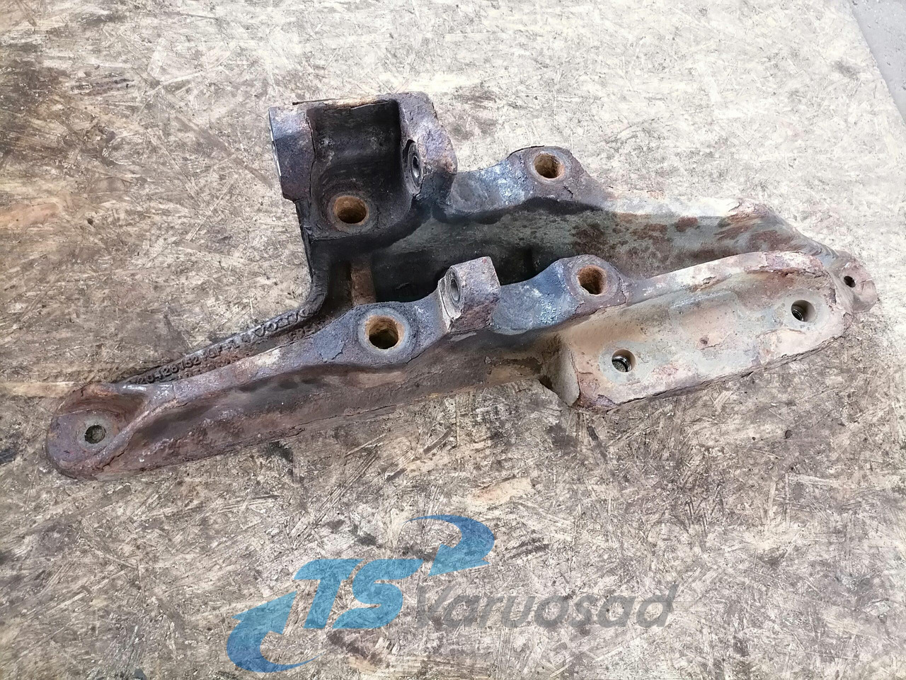 Volvo Volvo drive axle / axle mounting / airbag carrier 20428752 - Axle and parts for Truck: picture 2 Volvo Volvo drive axle / axle mounting / airbag carrier 20428752 - Axle and parts for Truck: picture 2