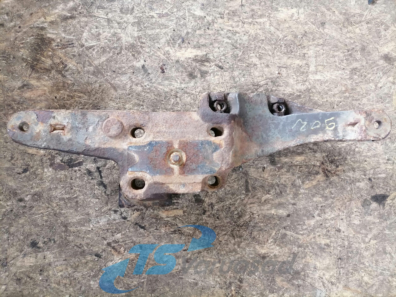 Volvo Volvo drive axle / axle mounting / airbag carrier 20428752 - Axle and parts for Truck: picture 4 Volvo Volvo drive axle / axle mounting / airbag carrier 20428752 - Axle and parts for Truck: picture 4