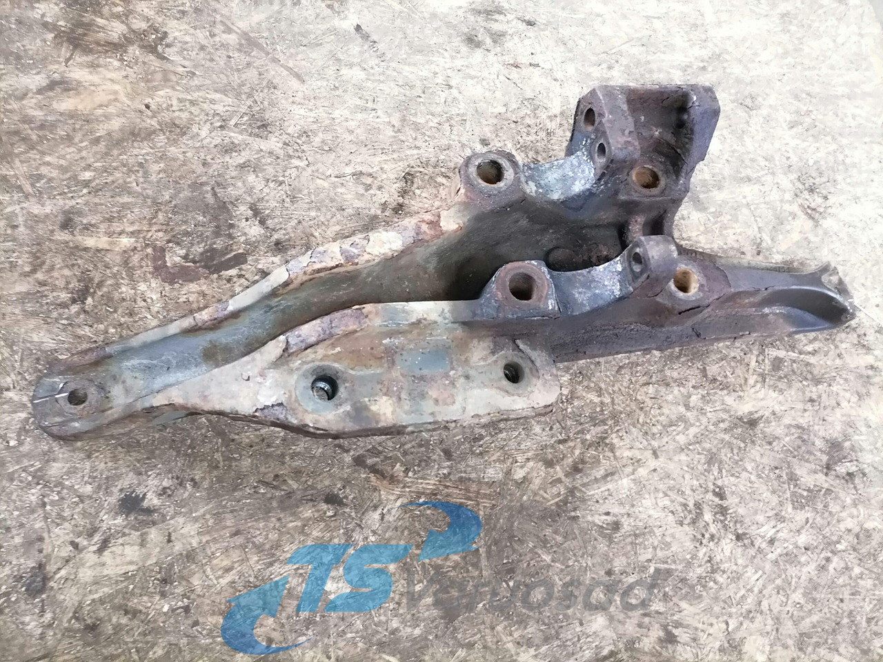 Volvo Volvo drive axle / axle mounting / airbag carrier 20428753 - Axle and parts for Truck: picture 2 Volvo Volvo drive axle / axle mounting / airbag carrier 20428753 - Axle and parts for Truck: picture 2