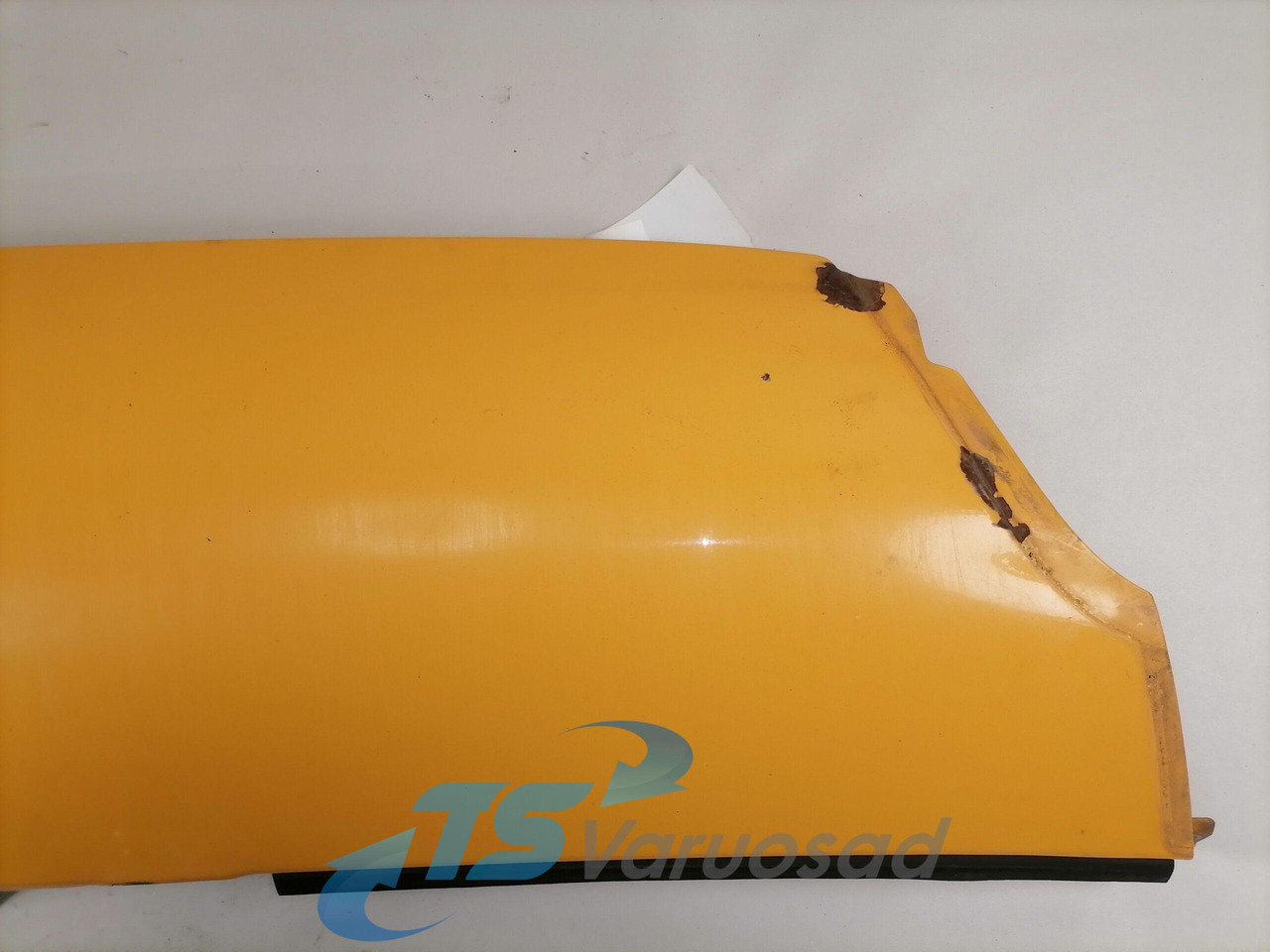 Volvo Volvo kabiini nurgapõsk, vasak 20379175 - Grill for Truck: picture 3 Volvo Volvo kabiini nurgapõsk, vasak 20379175 - Grill for Truck: picture 3